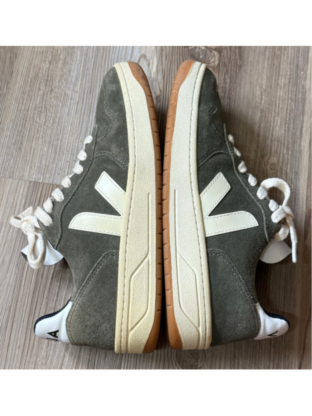 Women's Veja V-10 Suede Sneakers in Olive Pierre sz 6
